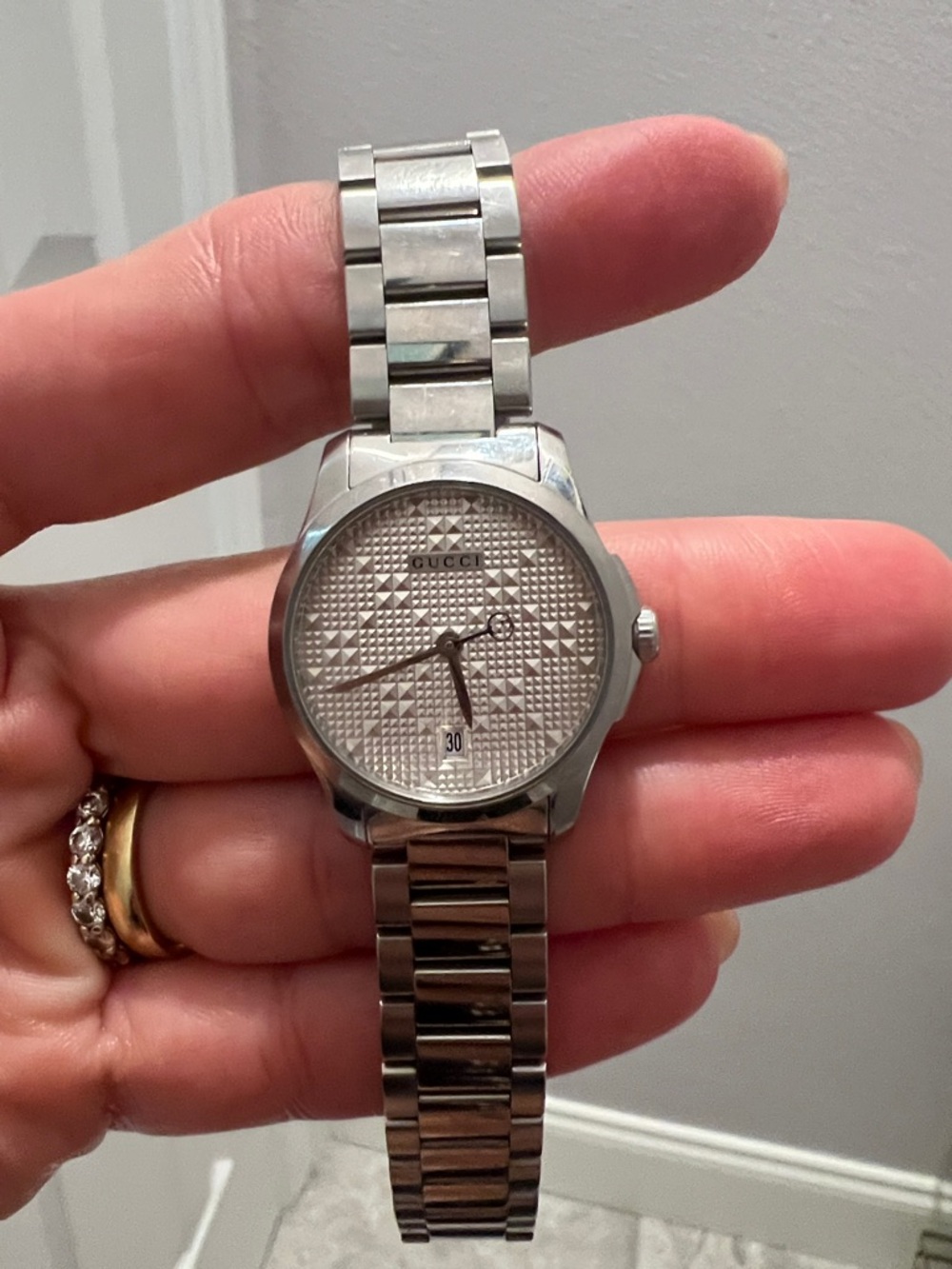 Gucci Silver Geometric-Pattern Stainless Steel Bracelet Watch